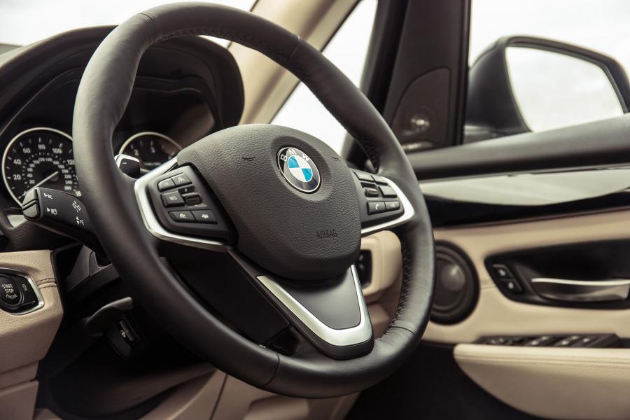  BMW 218d Active Tourer 2014 года  (UK) (фото 53 из 85)
